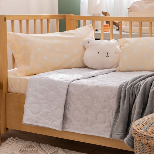 Cubrecama Cuna Funcional de Gasa Soles Bordados