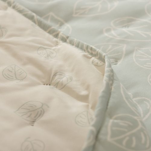 Cubrecama Queen Reversible Hojas Pinceladas