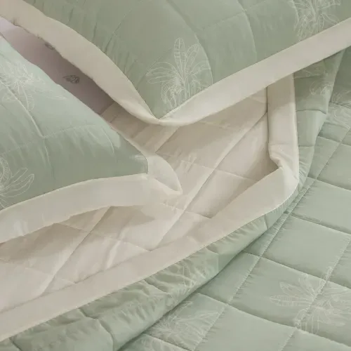 Cubrecama Queen Reversible Extra Suave Línea de Palmeras